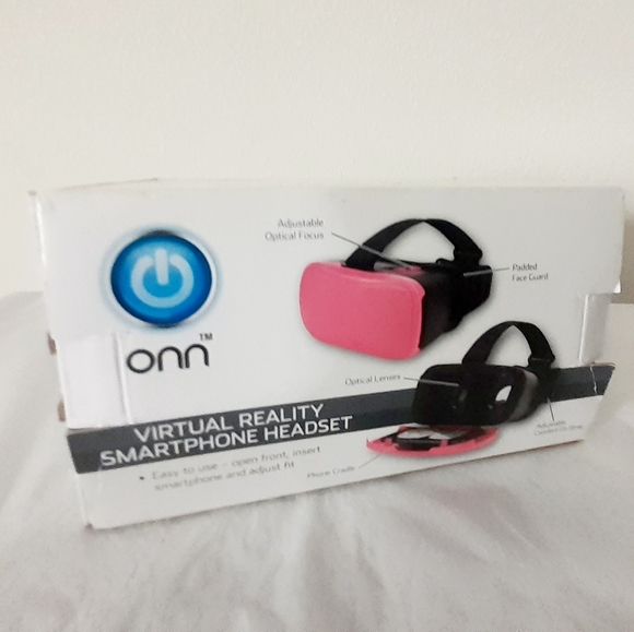 Virtual  Reality Smartphone Headset - Picture 2 of 3